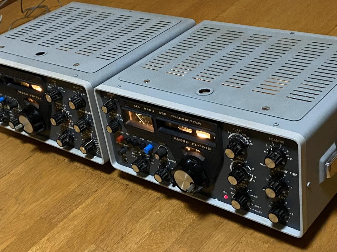 YAESU　FL-101、FR-101　八重洲無線　送・受信機