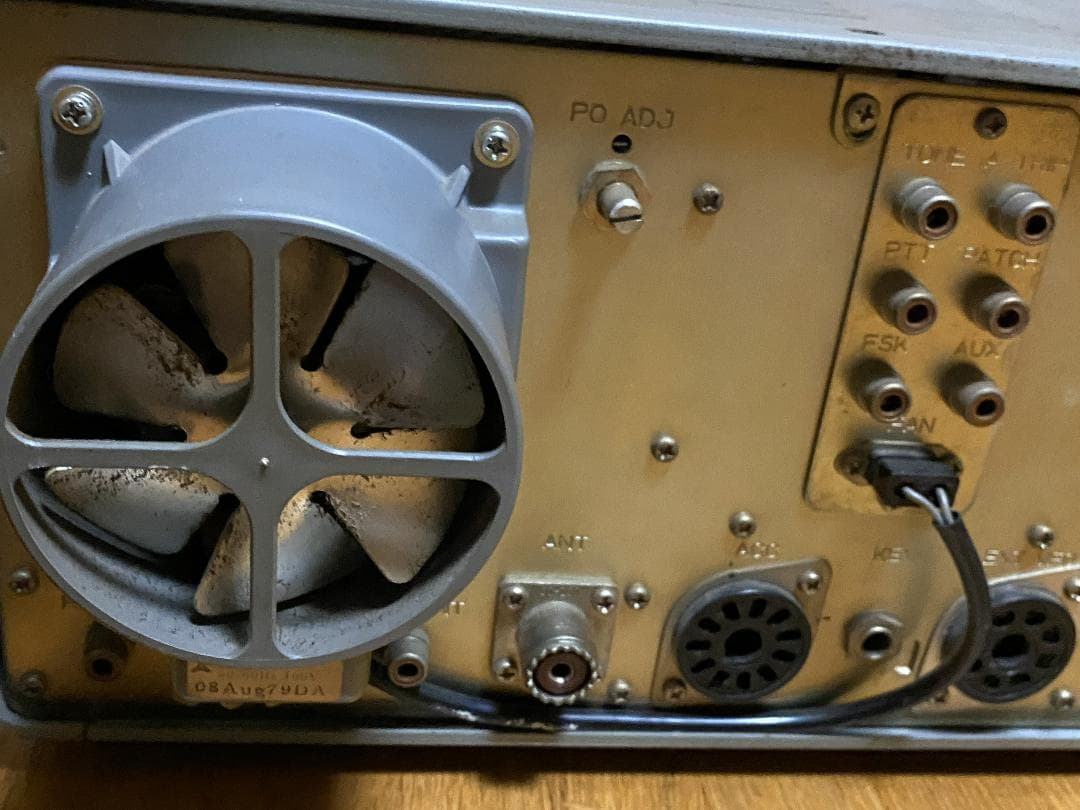 YAESU　FL-101、FR-101　八重洲無線　送・受信機