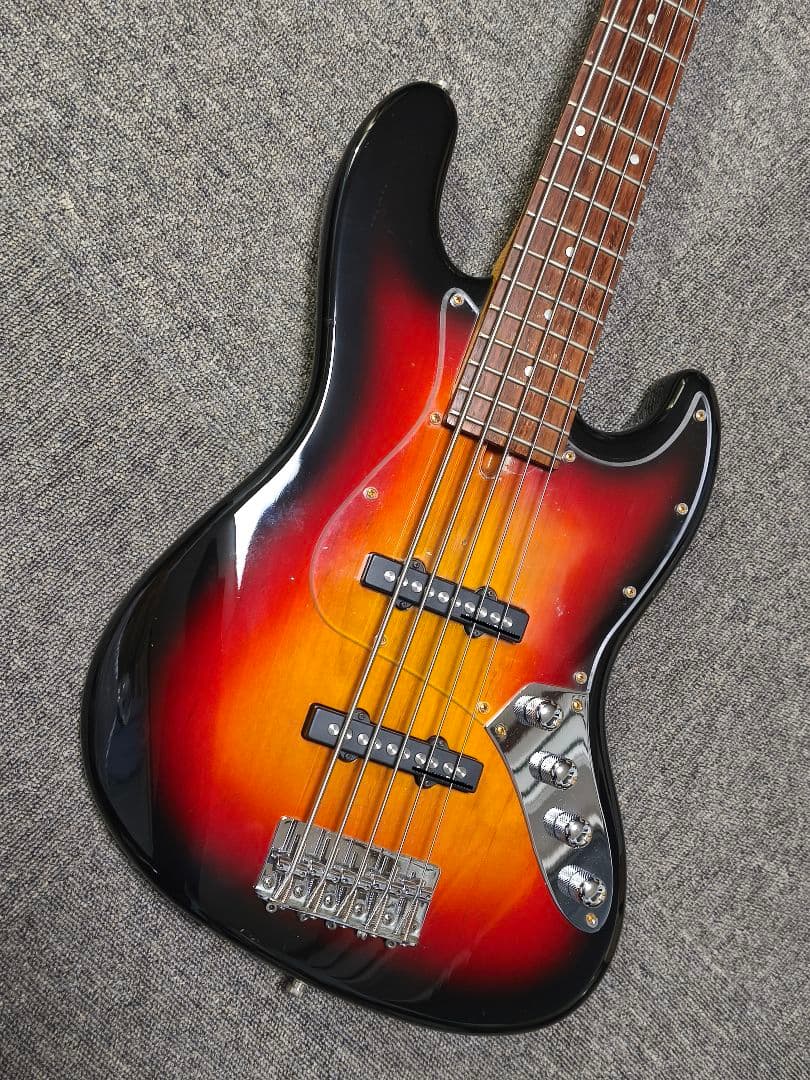 Bacchus UniverseBJB-5-550R3TS 5弦アクティブベース