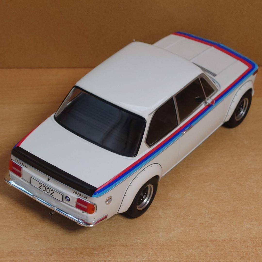 1/18  2002ターボ ホワイト 1973 MCG製 ダイキャスト製