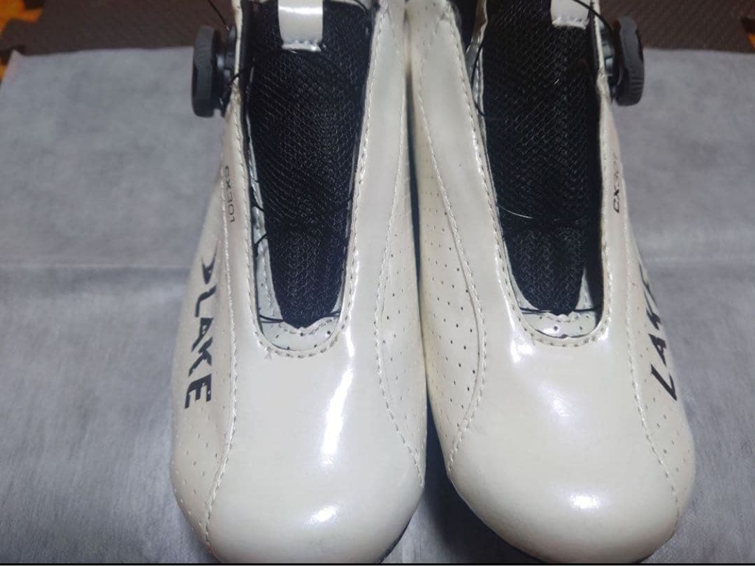 定価44000円　165g超軽量LAKE CX301 シューズ 26.5cm