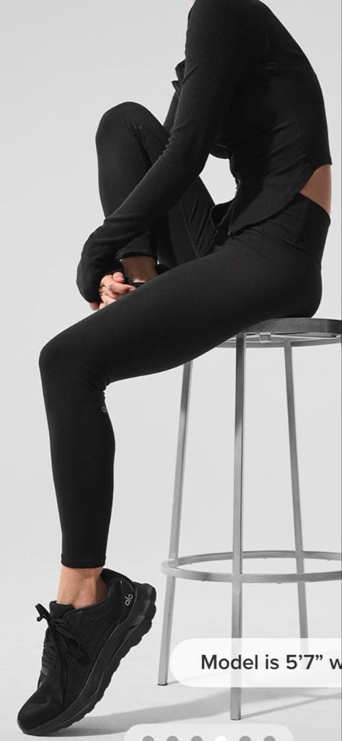 ★日本未入荷★新品 alo yoga アロヨガ レギンス 7/8 XXS