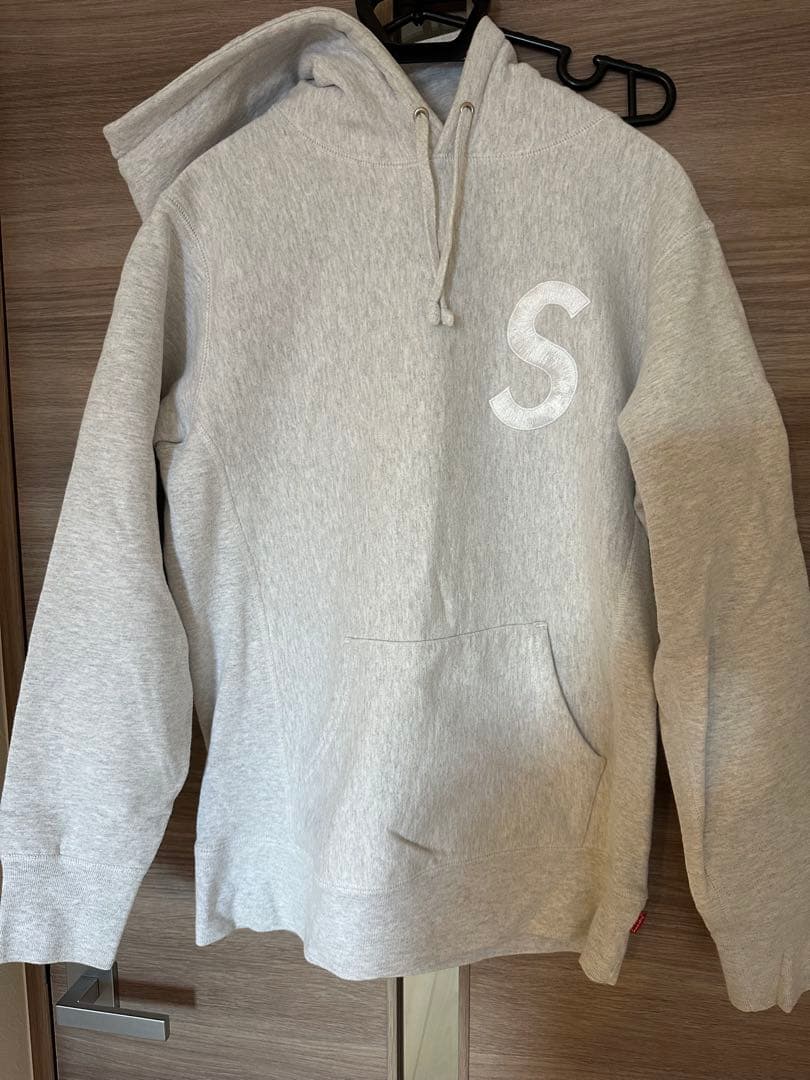 正規品　Supreme フーディ