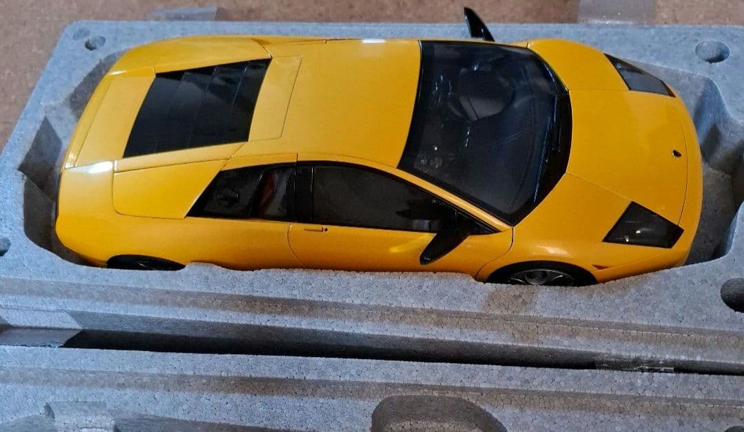 AUTOart 1/12 Lamborghini Murciélago イエロー