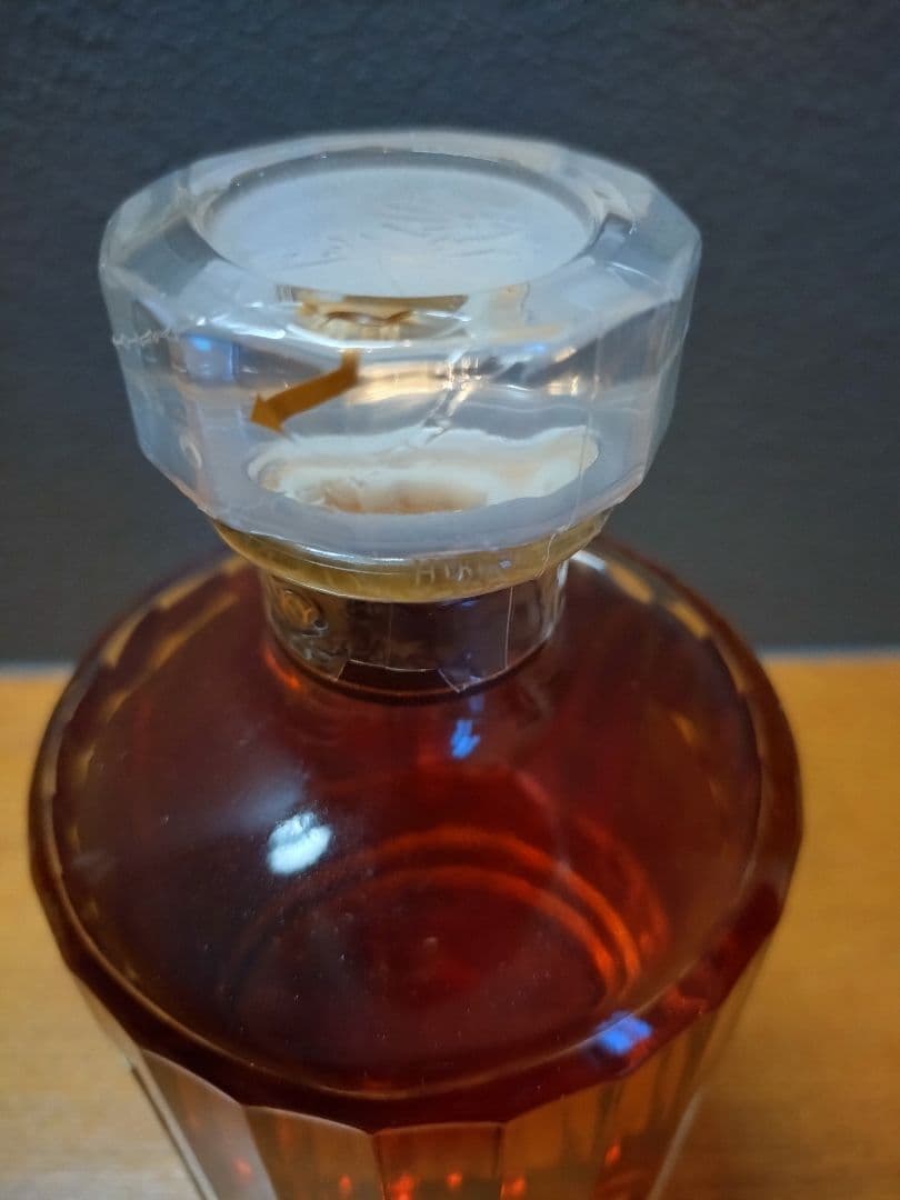 サントリー 響12年 700ml 箱付き