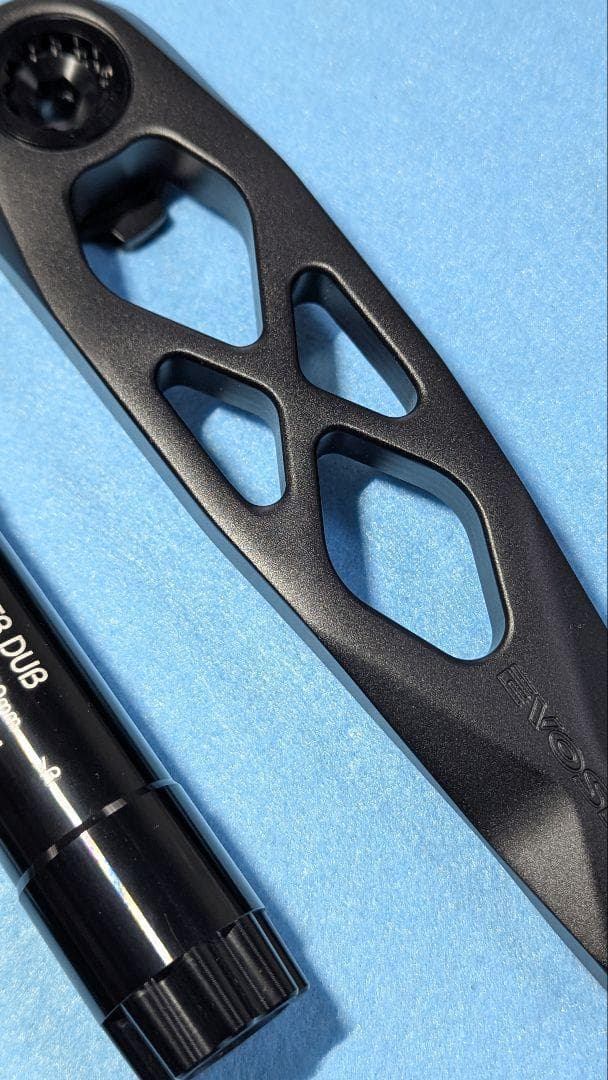 (BB付属)EVOSID cyber クランクアームセット ブラック 170mm