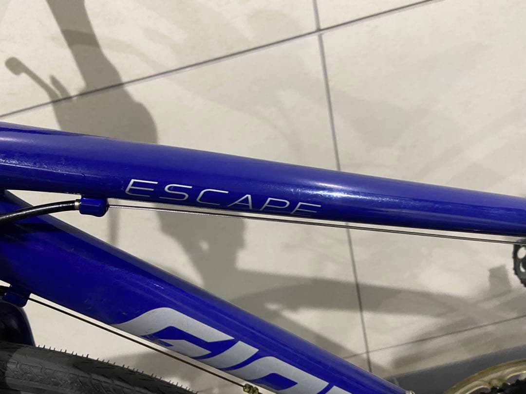 高年式！GIANT escape R3クロスバイク　ジャイアント　エスケープrx