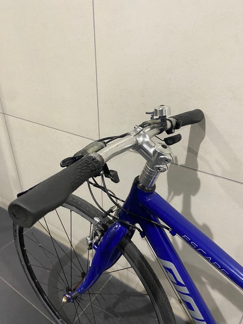 高年式！GIANT escape R3クロスバイク　ジャイアント　エスケープrx