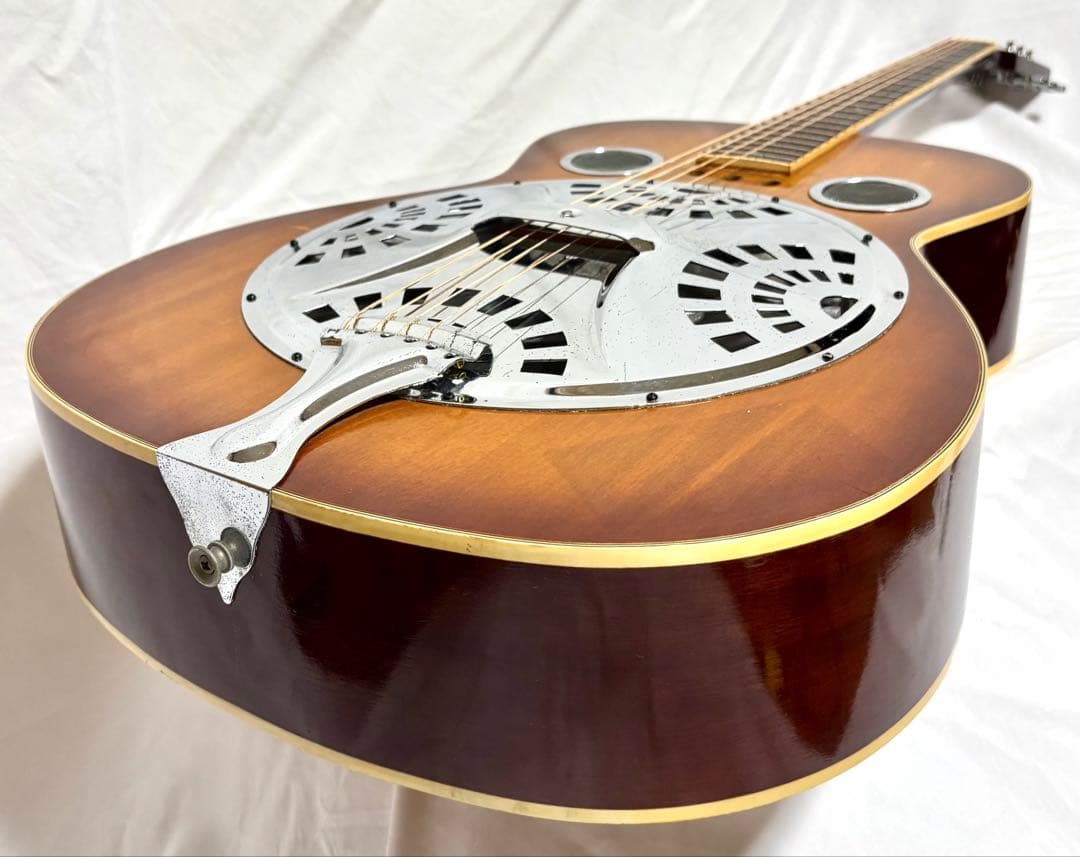 【新品弦張替済】リゾネイターギター