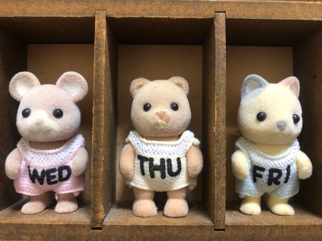 シルバニアファミリー　赤ちゃん付きカレンダー