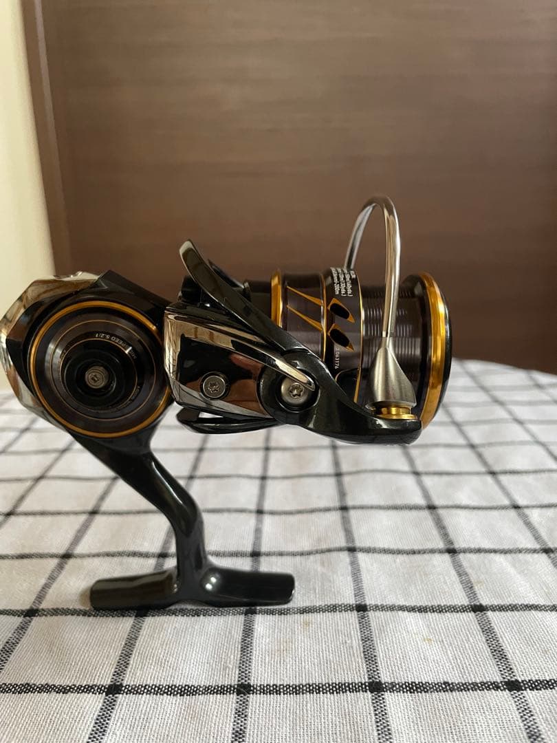 ダイワ　21カルディア LT2500S スピニングリール