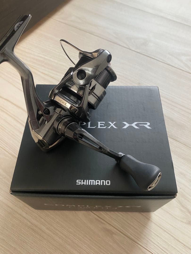【ほぼ新品】25コンプレックスXR C2500 F4 シマノ