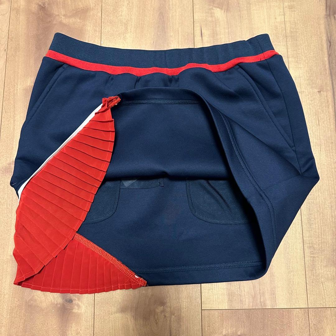 サイドプリーツスカート　半袖　ポロシャツ　春夏　ホワイト×ネイビー　セットアップ