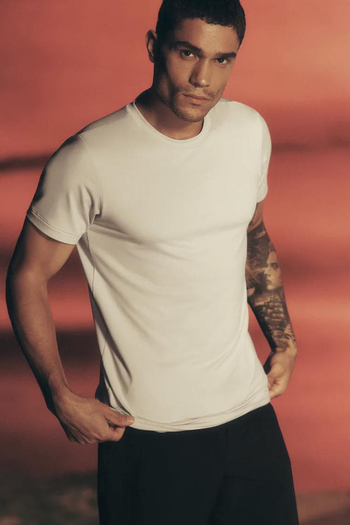 Alo yoga正規品アローヨガ クルーネック ショートスリーブ Bone美品