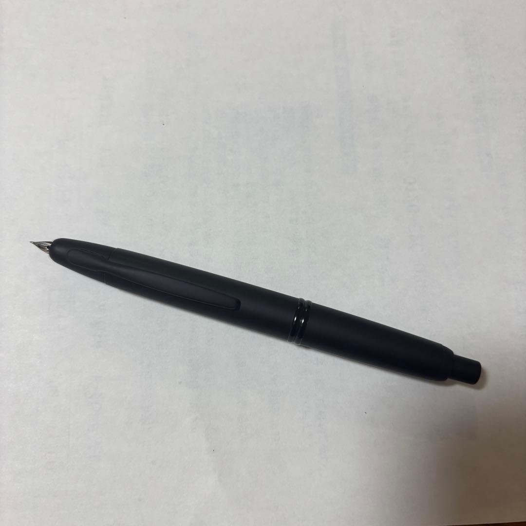 PILOT　キャップレス　F 細字　ブラックマット　万年筆