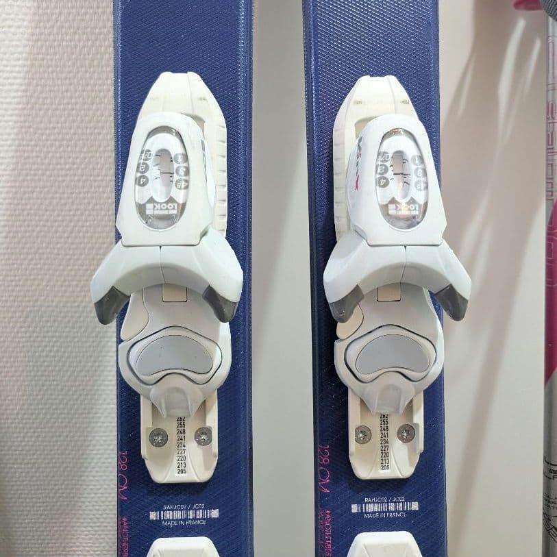 ロシニョール　ジュニア　スキー板 128㎝　ポール 84㎝　スキーケース付