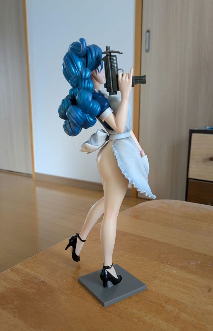 ランチ　リペイント　GLITTER&GLAMOURS