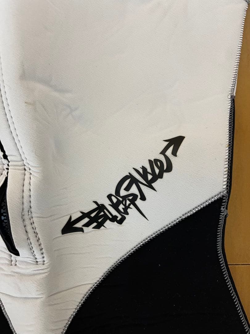 ウェットスーツ 長袖フルスーツ　ダイビング