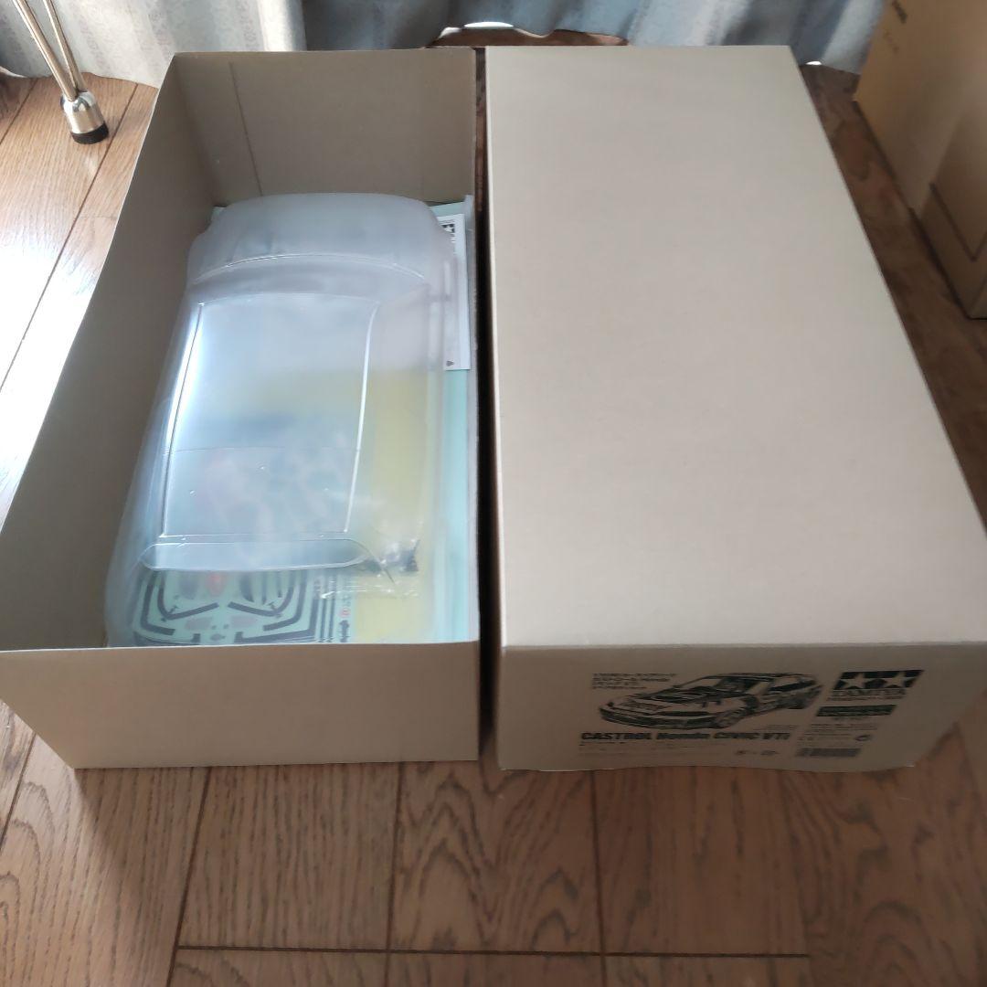 FF-03PRO、カストロールシビック新品ボディ、新品ポリカスプレー