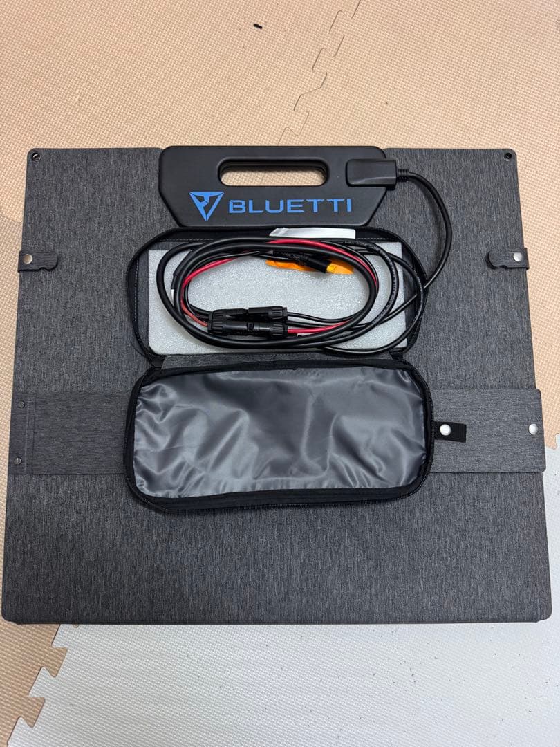 B*F様 BLUETTI 折りたたみ式ソーラーパネル　100w