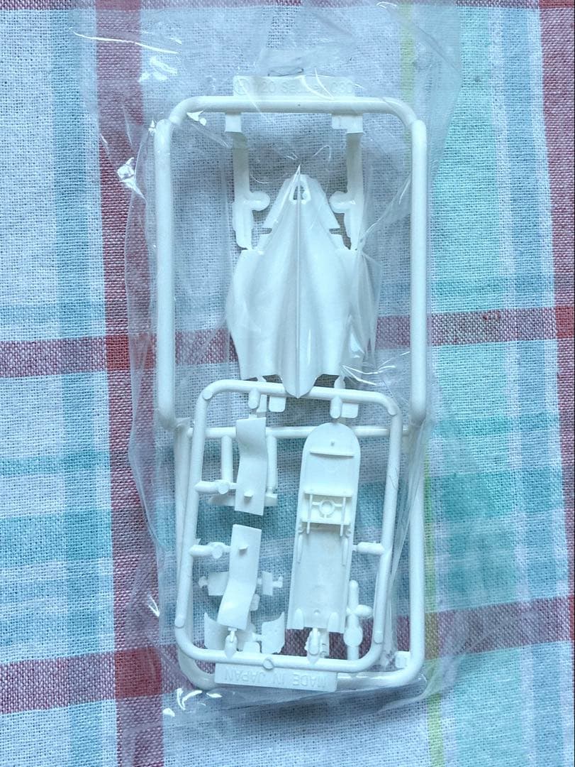 フジミ 1/20 ザウバー C30 日本GP仕様 w/カルトグラフデカール