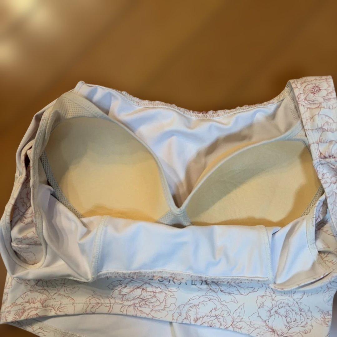 SUKALA 花柄 ヨガタンクトップ、スパッツ