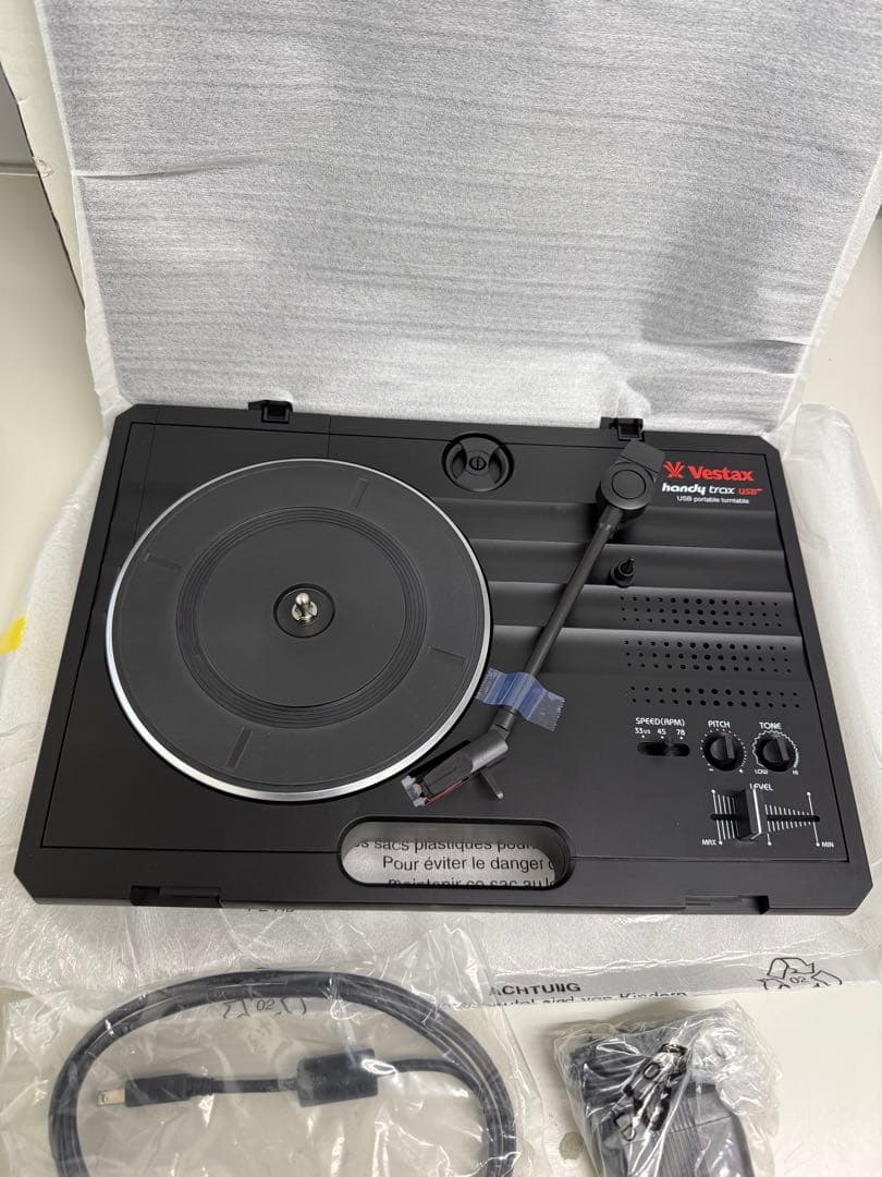 Vestax handy trax usb ポータブルターンテーブル 未使用品