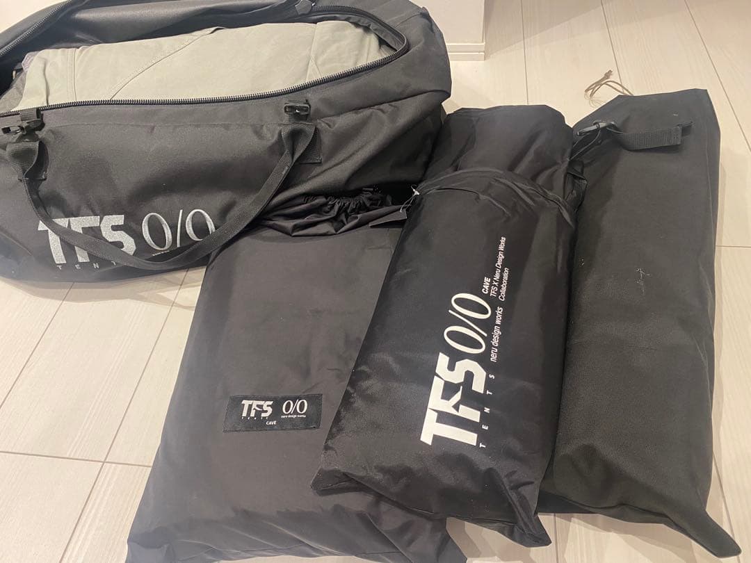 ネルデザインワークスCAVEグラウドシートインナーテント付き