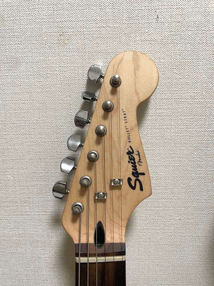 ケース付き　Squier by Fender エレキギター　ダフネブルー　水色