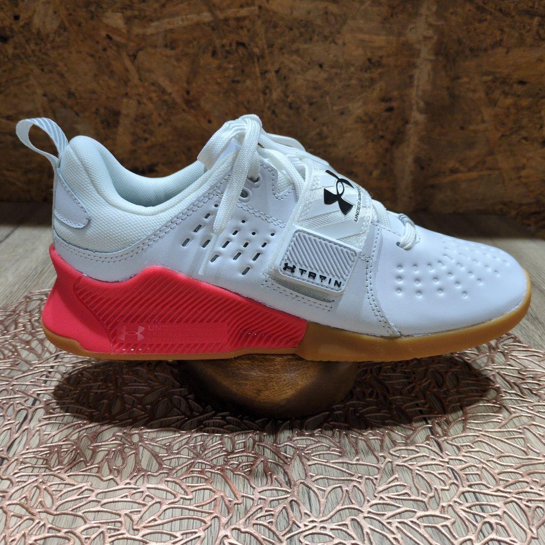 【完売品】アンダーアーマー　UAレイン リフター 24.5cm