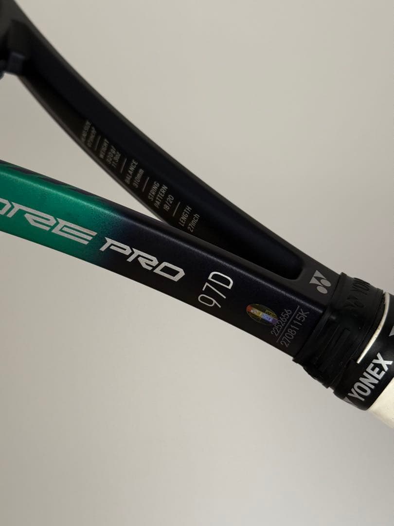 YONEX VCORE PRO 97D テニスラケット