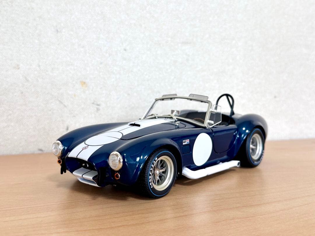 京商 1/18 シェルビー コブラ 427 S/C (ダークブルー)