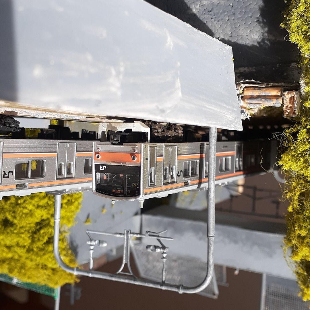 自作鉄道ジオラマ 掘割の中の街並み