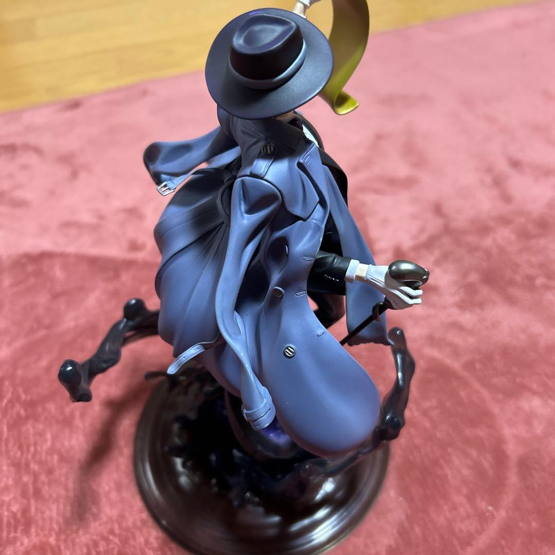 アズール8分の1スケールフィギュア