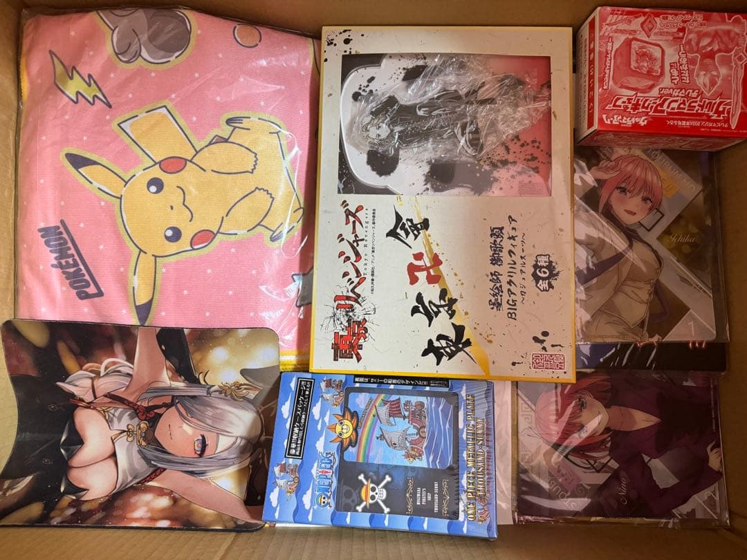 アニメグッズ キャラクターグッズ まとめ売り 超大量 大量 缶バッジ 激安 処分