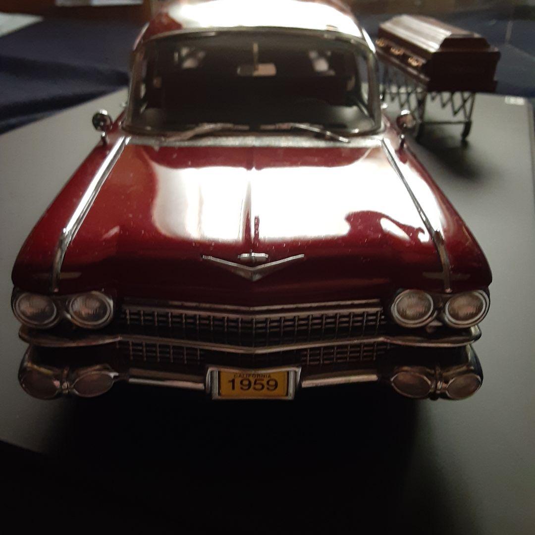 1959年型キャデラック霊柩車ミニカー 棺桶付き廃盤希少1/12sizu