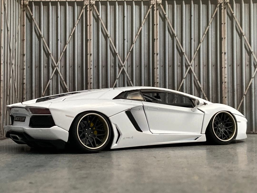 1/24 ランボルギーニ アヴァンタドールLP700-4（カスタム品）