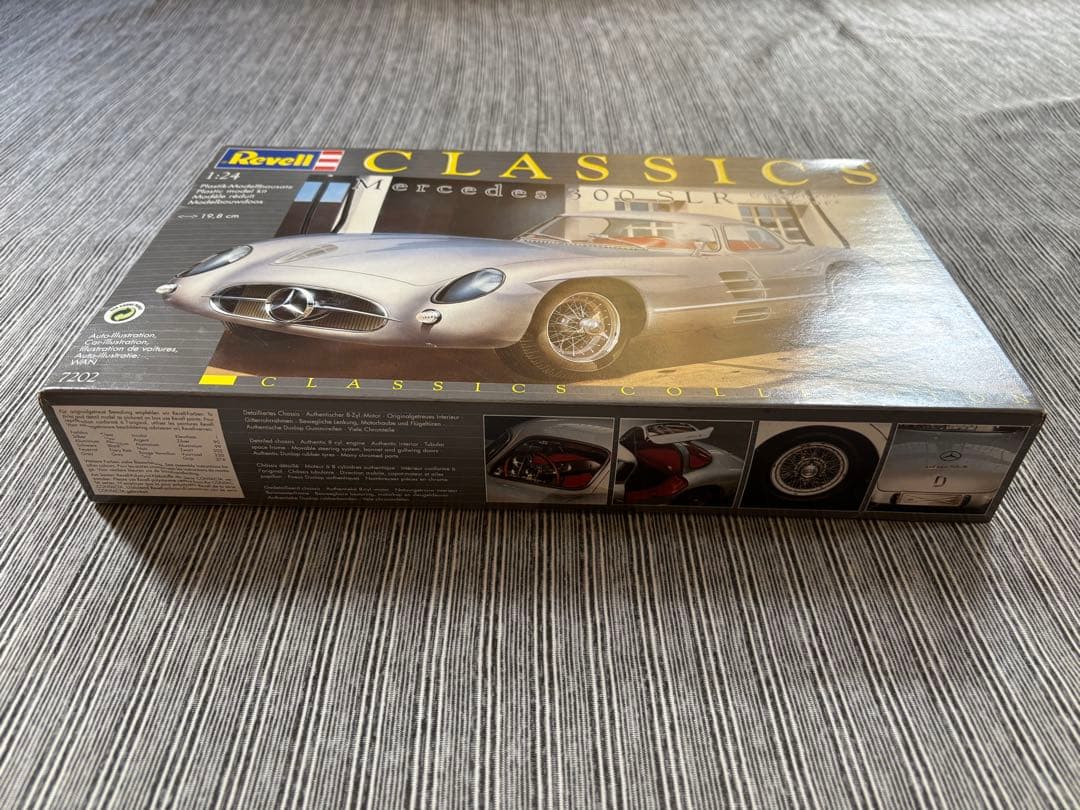 Revell Mercedes 300 SLR 1:24 プラモデル
