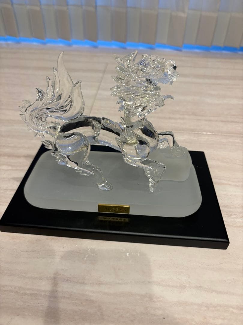 合成水晶　白虎　彫刻　伝統工芸品　風水 当時150万で購入