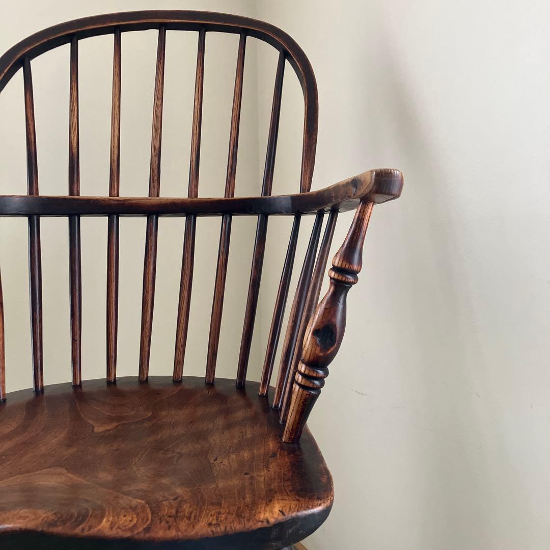 ボウバックチェア　イギリスアンティーク　アーム付き　ウィンザーチェア ー　椅子