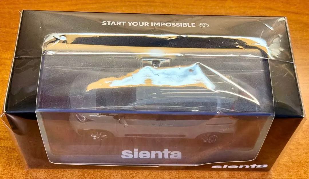 トヨタ シエンタ アーバンカーキ1/30カラーサンプルミニカー