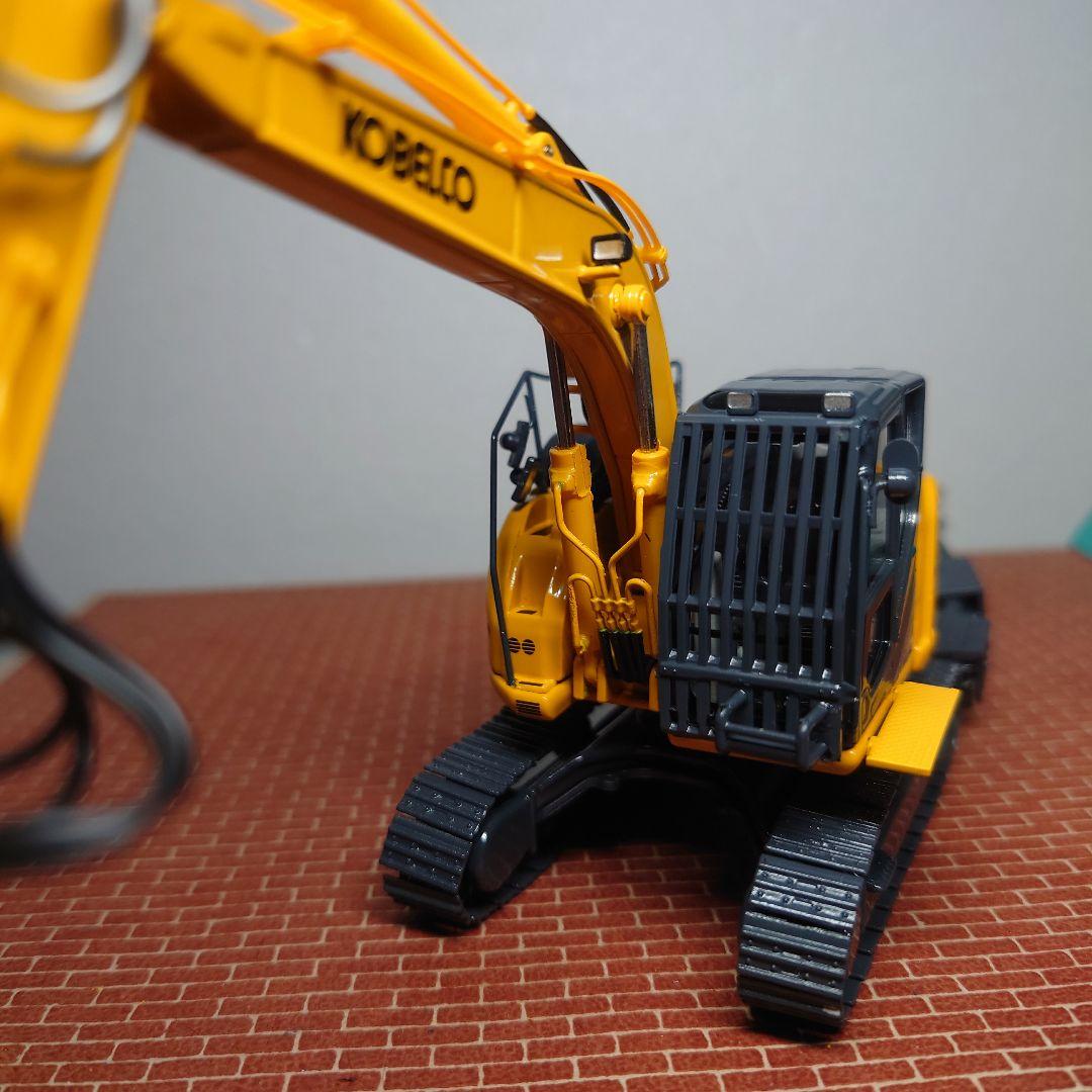 3*p様 コベルコ SK140SRD 自動車解体機(イエロー) 1/50 KOB