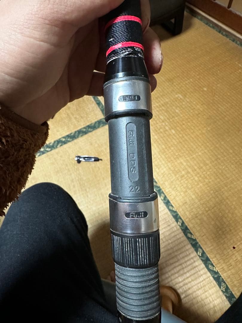 鮎竿 スパイラルガイド 黒赤ストライプ