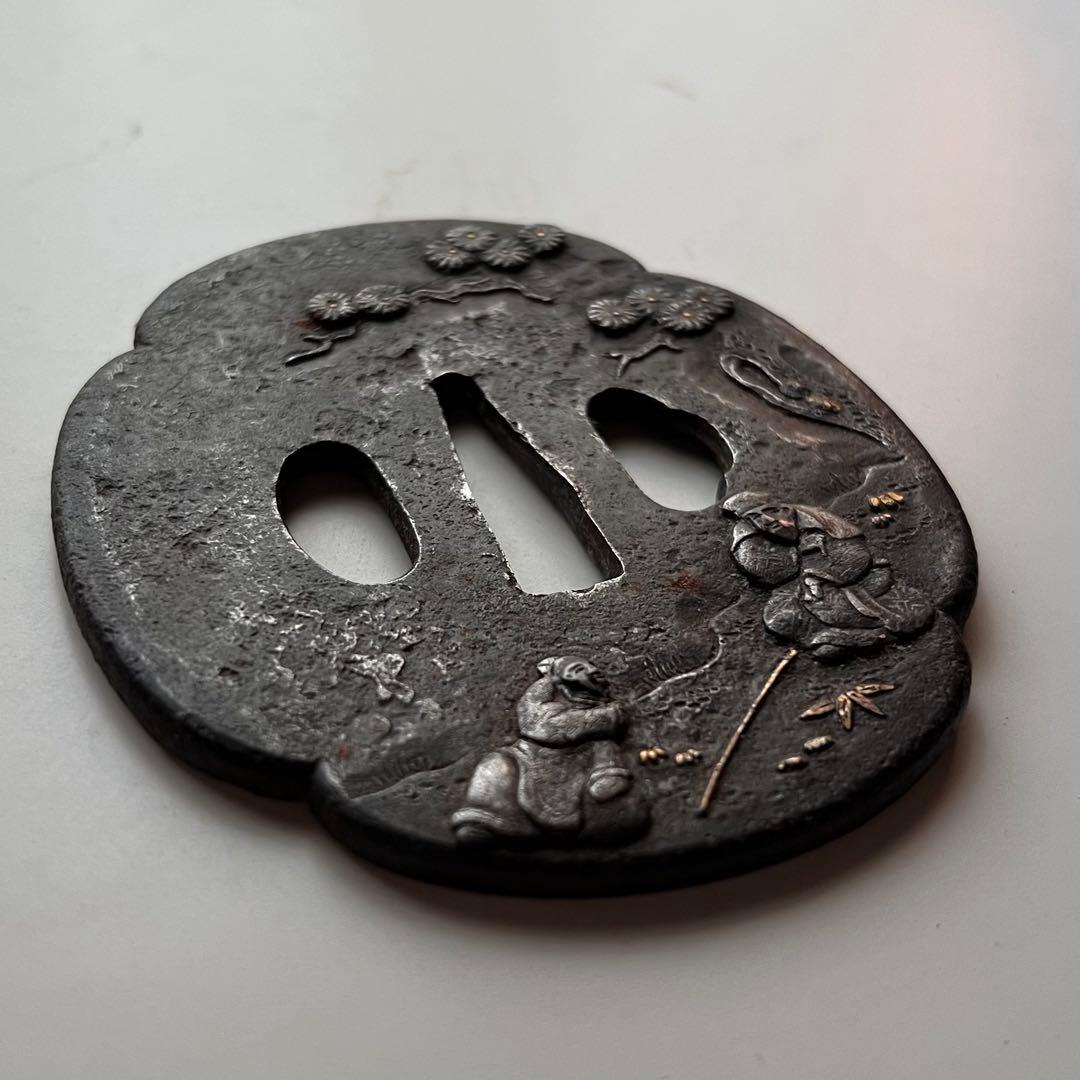 刀装具 鍔（つば） 彫金細工 風景図 鉄製 アンティーク
