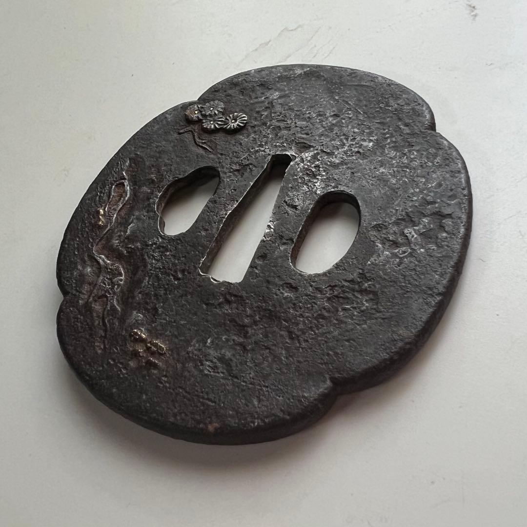 刀装具 鍔（つば） 彫金細工 風景図 鉄製 アンティーク