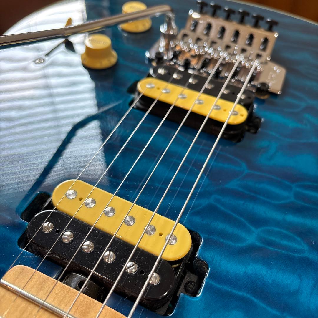 希少 Sterling by MUSIC MAN SUB AX4 TBL