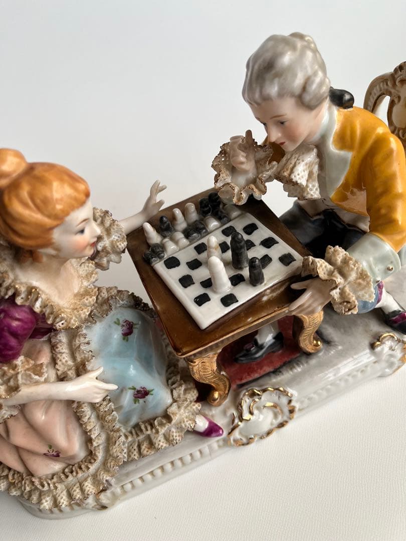 【磁器製アンティーク人形】 昭和から語りかけるセト・ノベルティ　「チェス」