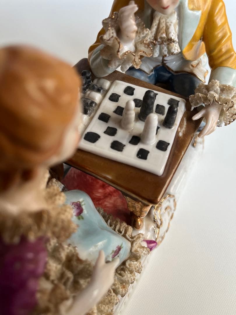 【磁器製アンティーク人形】 昭和から語りかけるセト・ノベルティ　「チェス」