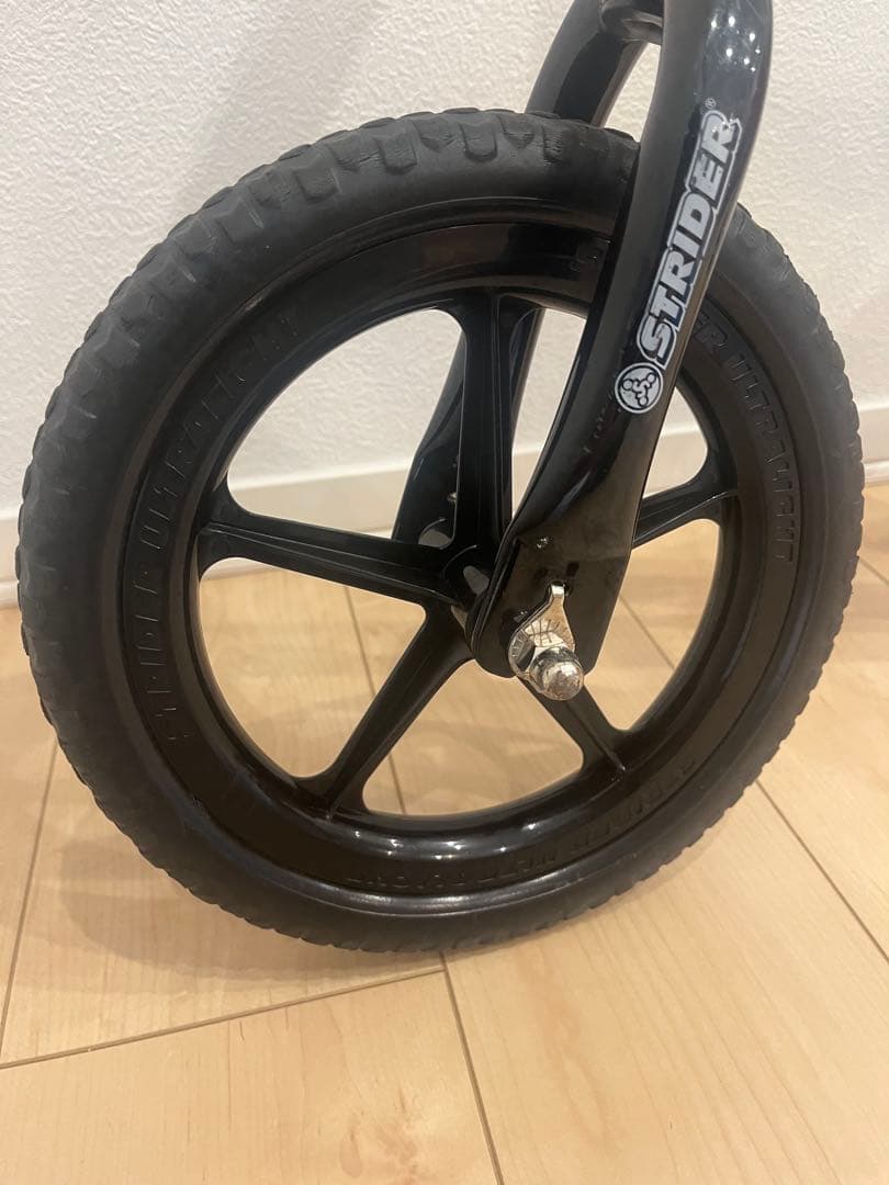 ストライダー スポーツモデル 12インチ キックバイク バランスバイク イエロー