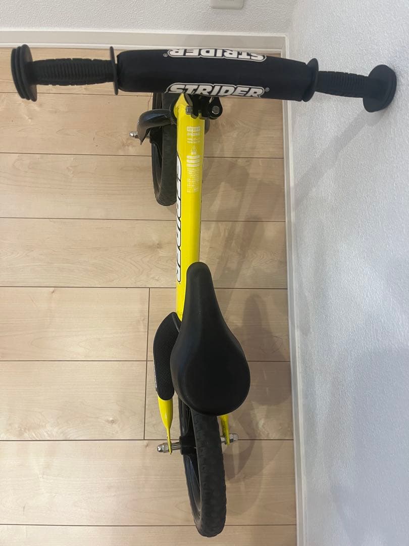 ストライダー スポーツモデル 12インチ キックバイク バランスバイク イエロー
